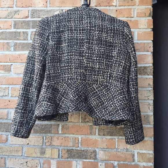 Women's Tweed Jacket - Picture 5 of 9